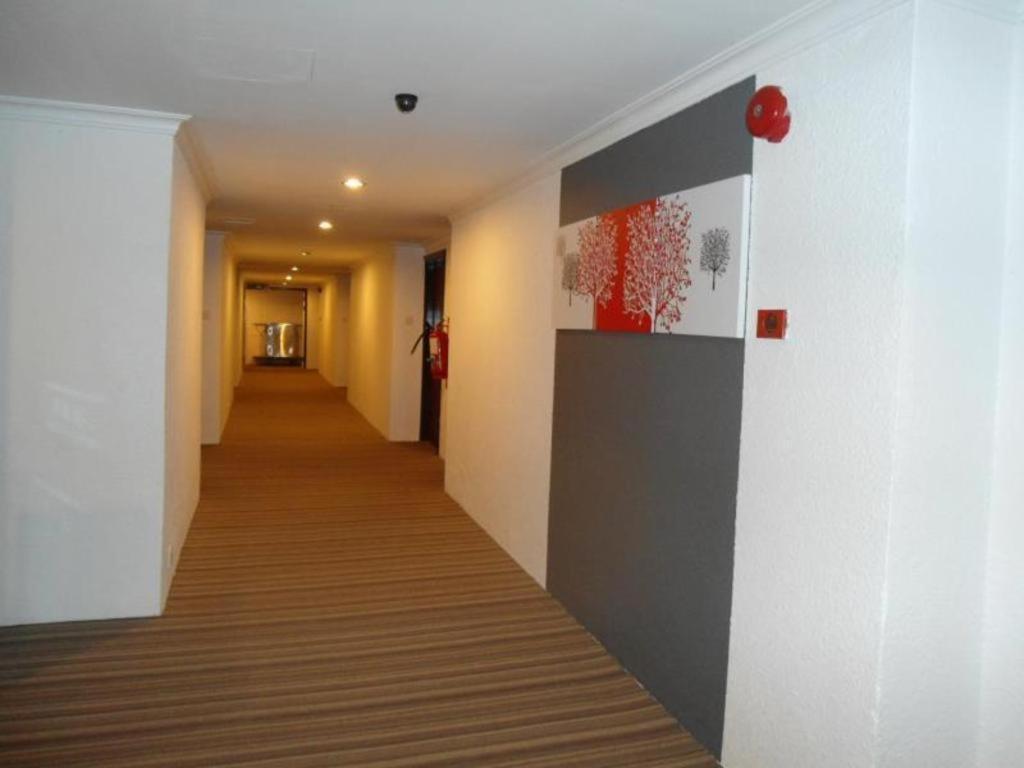 Regent Hotel Бинтулу Экстерьер фото