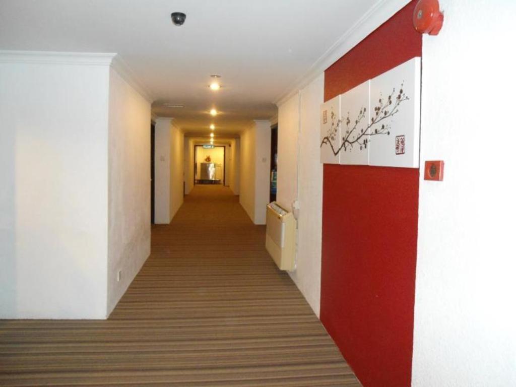 Regent Hotel Бинтулу Экстерьер фото
