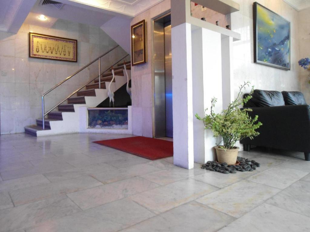 Regent Hotel Бинтулу Экстерьер фото
