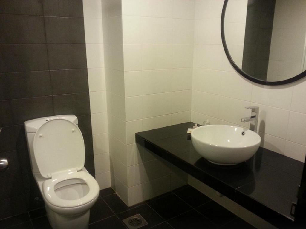 Regent Hotel Бинтулу Экстерьер фото