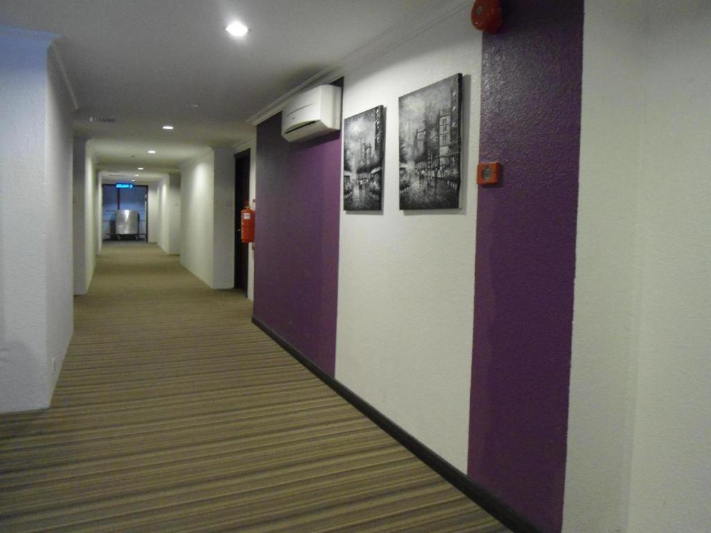 Regent Hotel Бинтулу Экстерьер фото