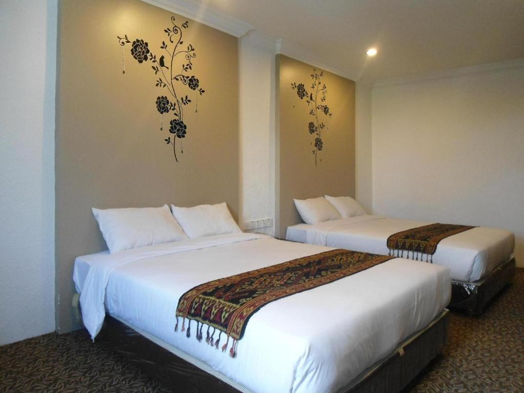 Regent Hotel Бинтулу Экстерьер фото
