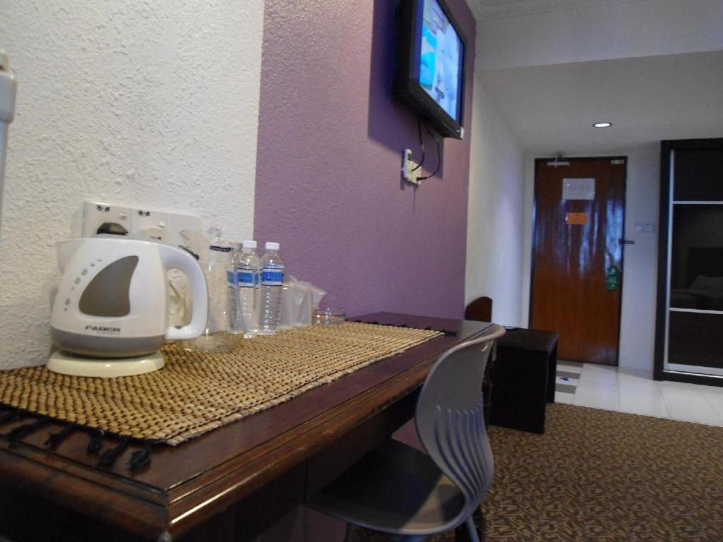 Regent Hotel Бинтулу Экстерьер фото