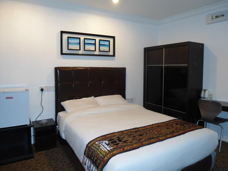 Regent Hotel Бинтулу Экстерьер фото