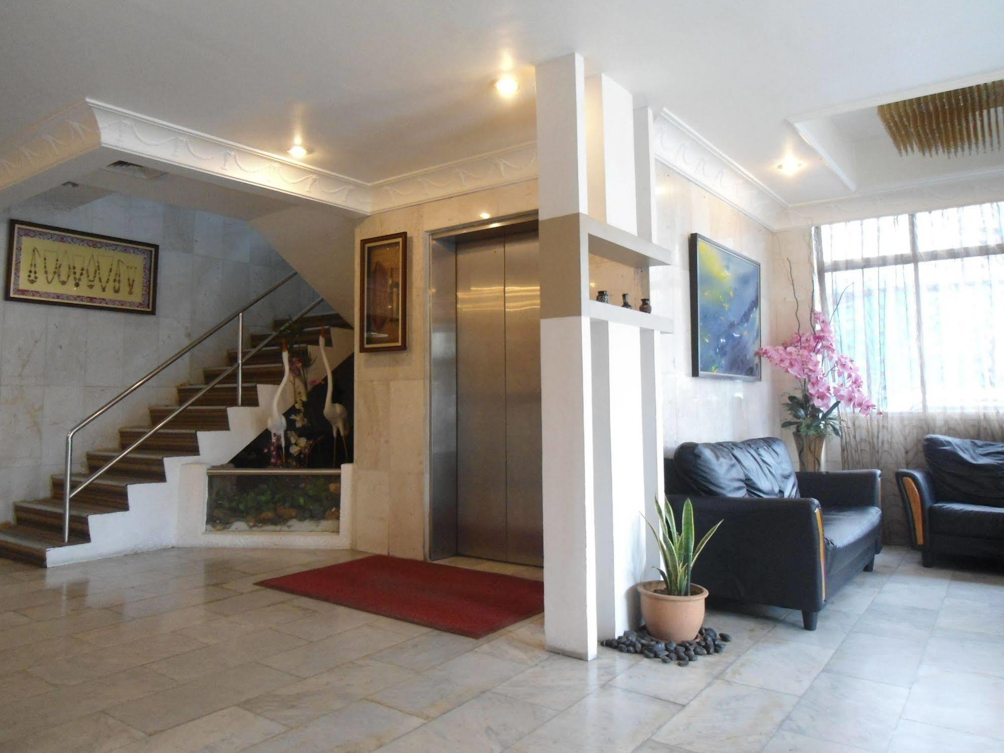 Regent Hotel Бинтулу Экстерьер фото