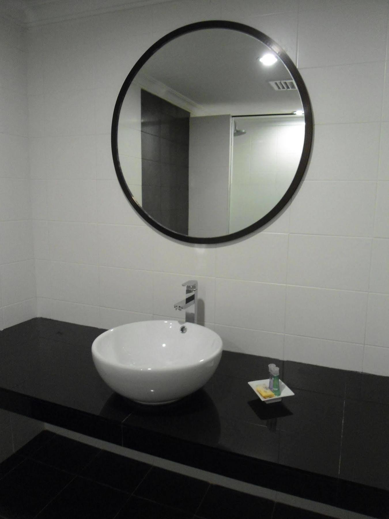 Regent Hotel Бинтулу Экстерьер фото