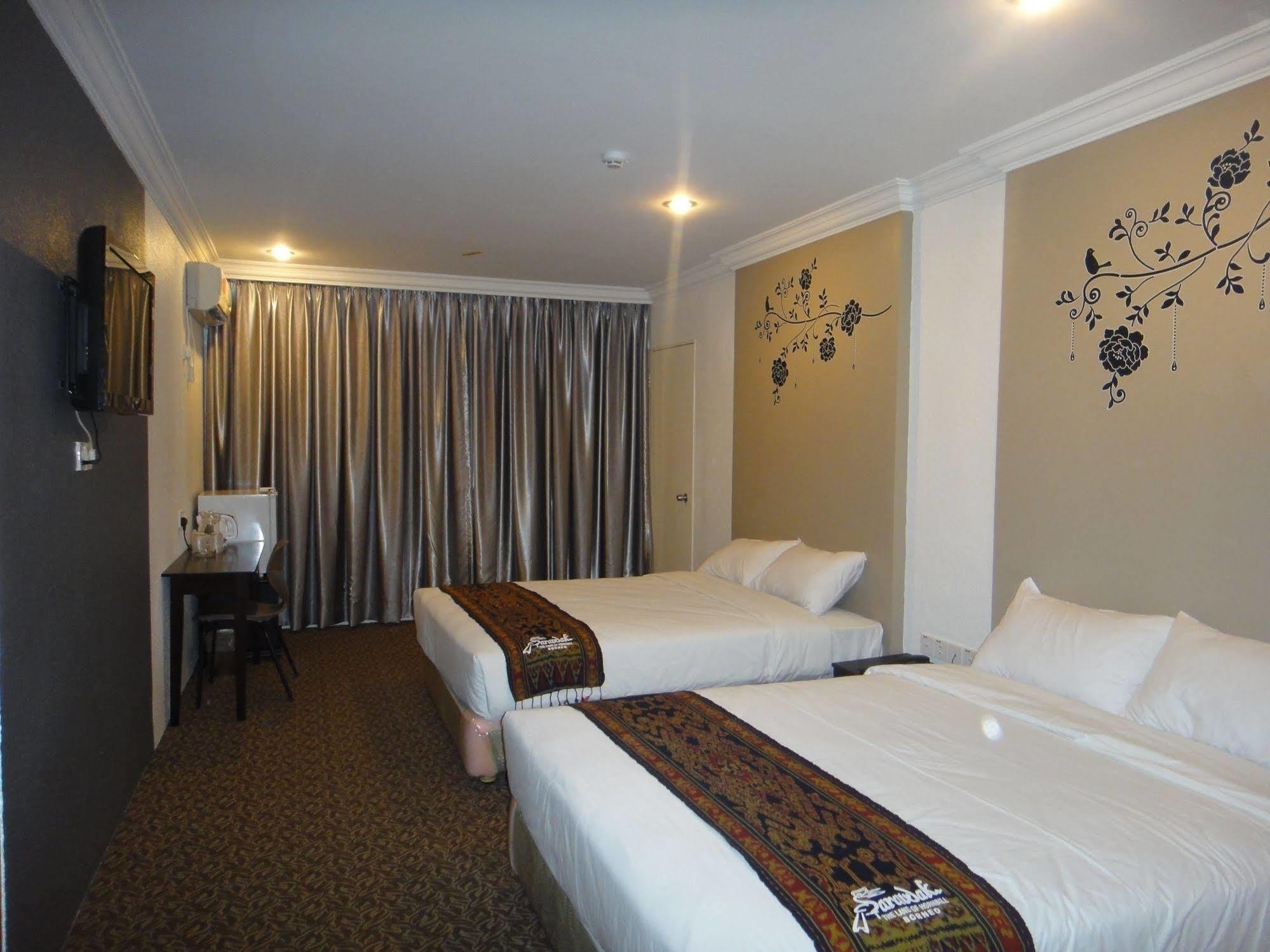 Regent Hotel Бинтулу Экстерьер фото